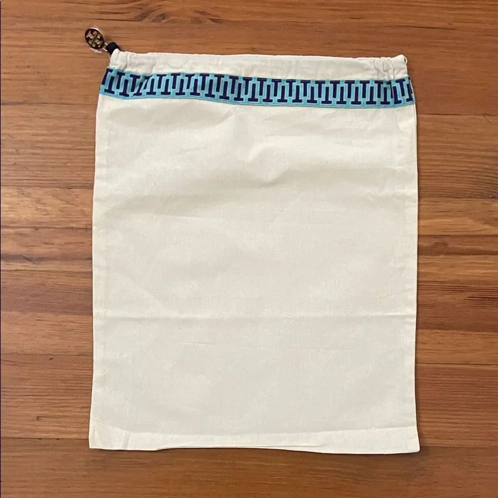 Tory Burch Cream Cloth Dust Bag Gold Tone Logo Charm 12x15